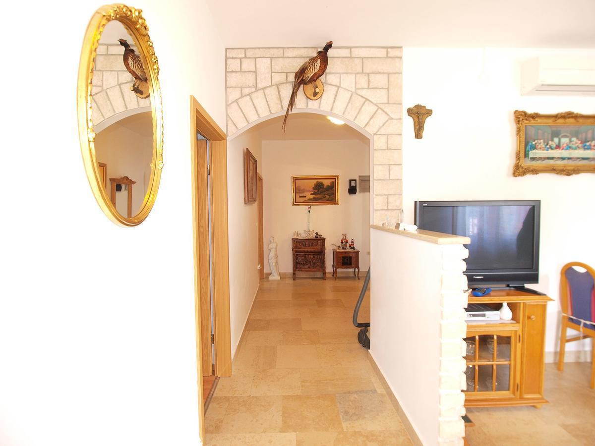 Mato 1488 Apartment
